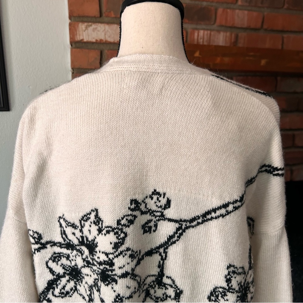 Anthropologie Nadia Open Front Floral Cardigan in White & Black Sz L - Picture 9 of 11